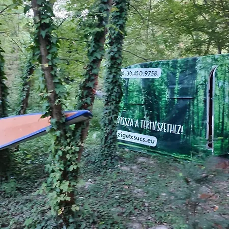 Szigetcsúcs Lakókocsi-vissza A Természetbe A Duna Parton Kemping *