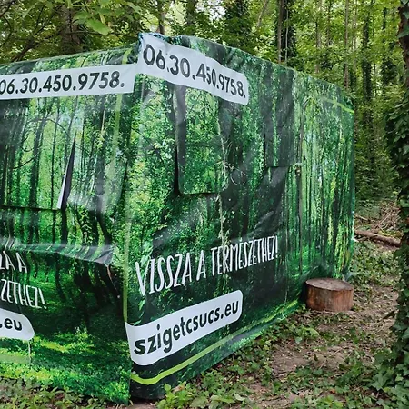 Szigetcsúcs Lakókocsi-vissza A Természetbe A Duna Parton Campeggio *